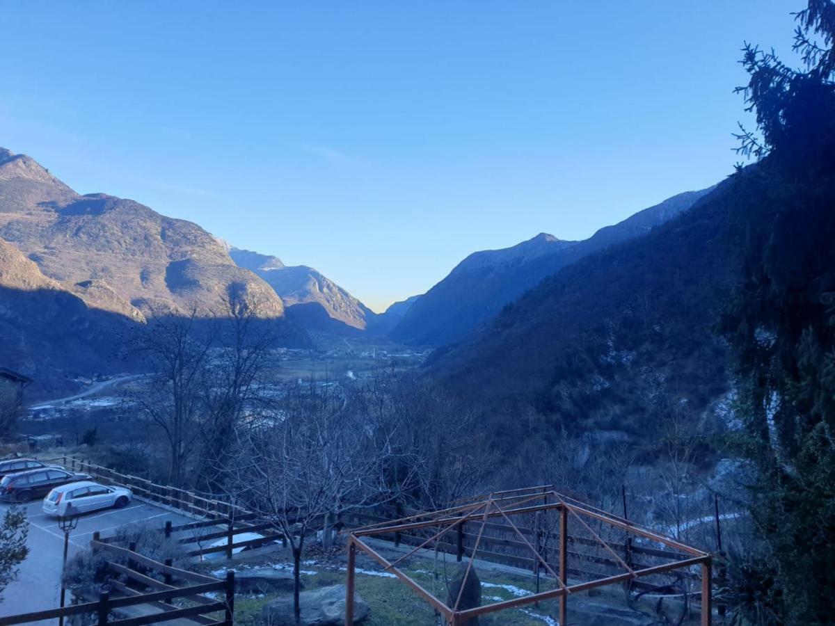 Ferienwohnung Il Dehors Champdepraz Exterior foto